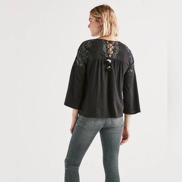 Lucky Brand Cut Out Peasant Top Size Small - Picture 2 of 6